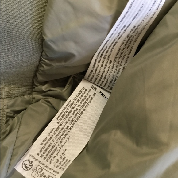 Abercrombie and Fitch Between Season in light green size Medium NWT $140 - Picture 11 of 11